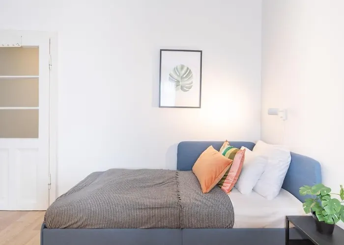 Extreme Central Cozy Studio